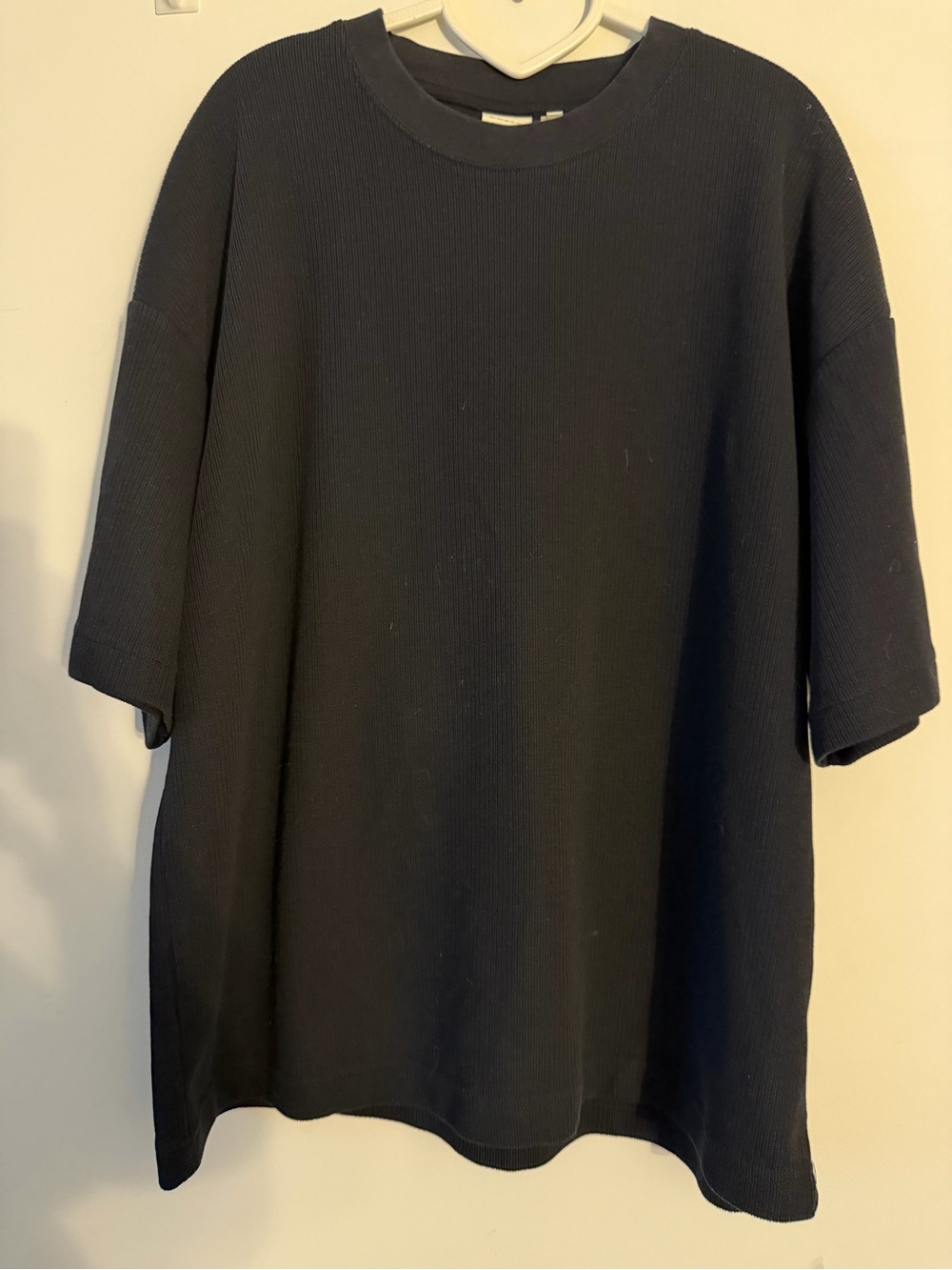 RW&CO. Black Ribbed Short-Sleeve Crewneck Tee